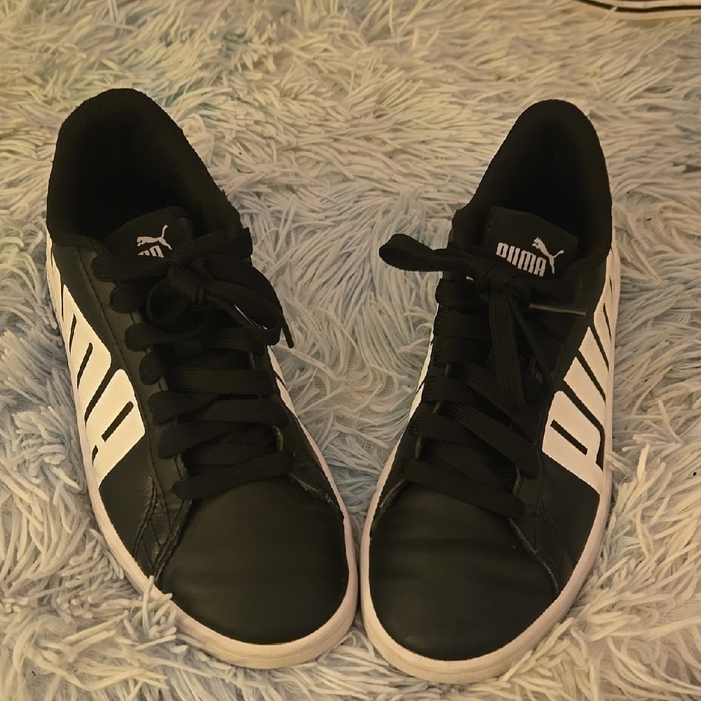 Puma Kids Sneakers - Black and White